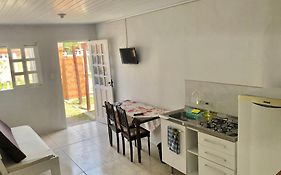 Kitnet A 150M Da Praia